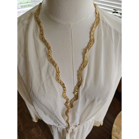 Victoria's Secret Vintage White Sheer Gold Lace Trim Robe Size M/L Bridal Sexy - Picture 2 of 10